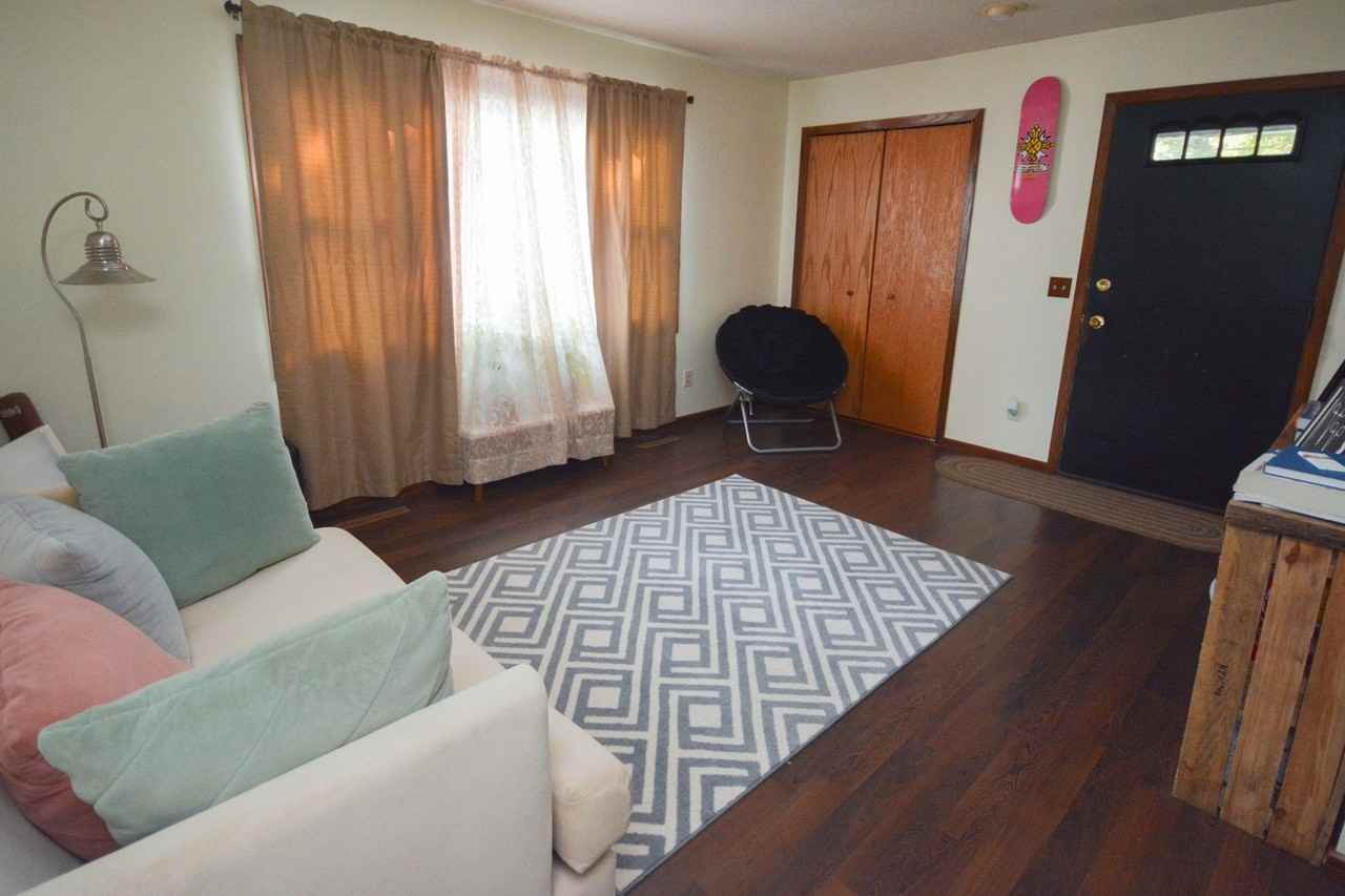 4718 13th Ave Nw - Photo 3 of 11
