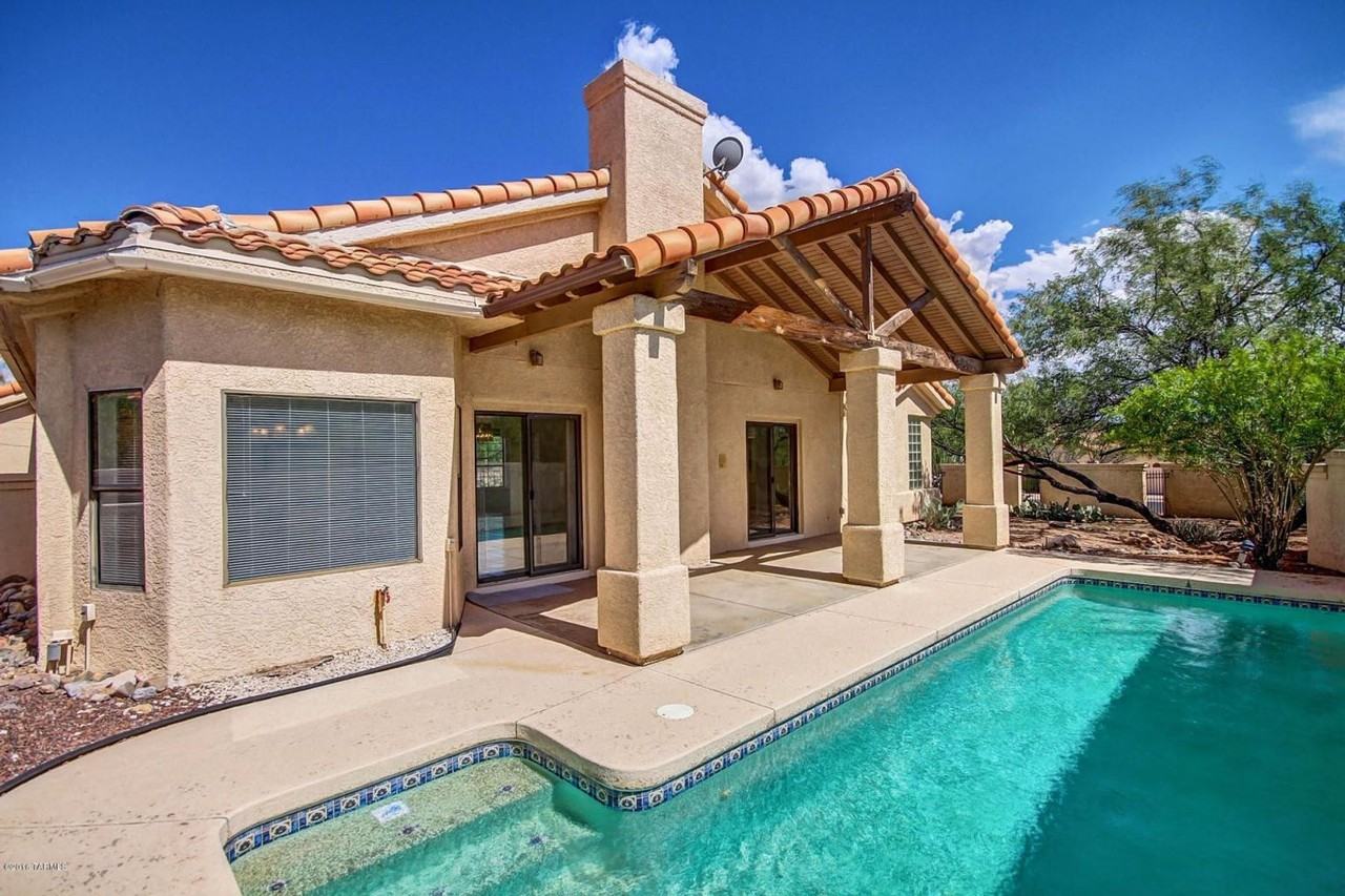 6043 N Calle Matamoros - Photo 3 of 36