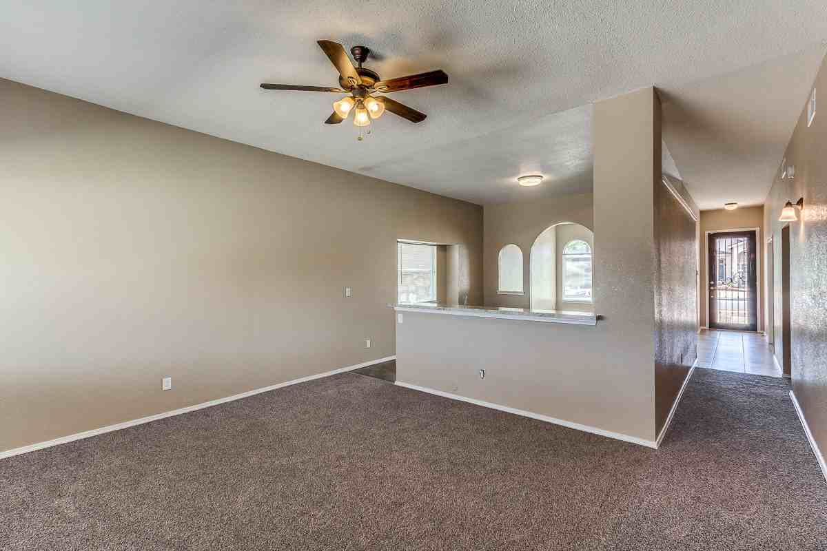 11328 Bullseye St - Photo 5 of 30