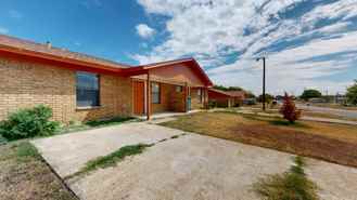 211 W Dove Ln #B - Photo 1 of 1