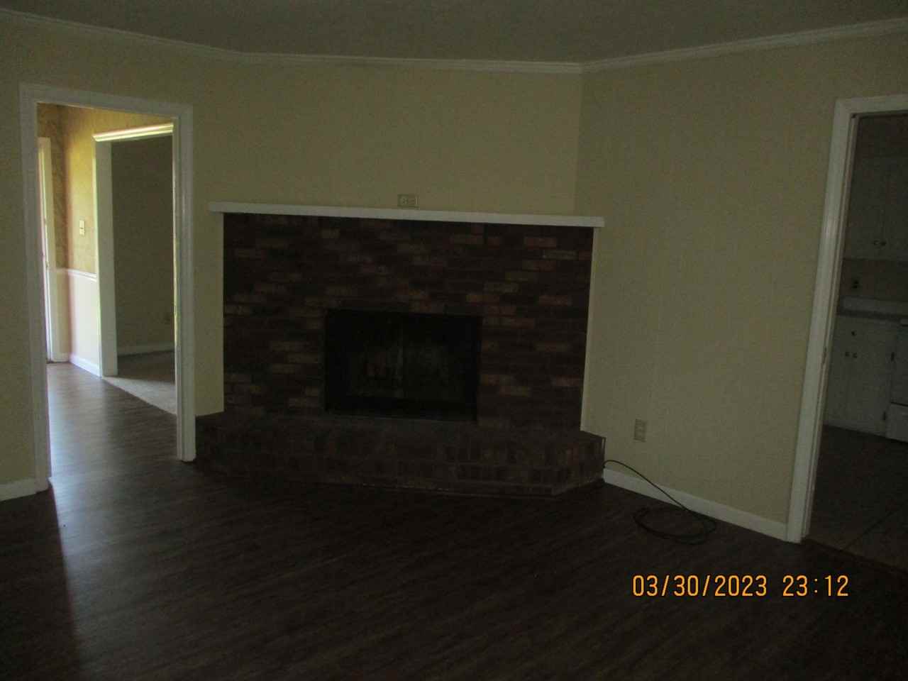 2816 Reeves Ln - Photo 2 of 7