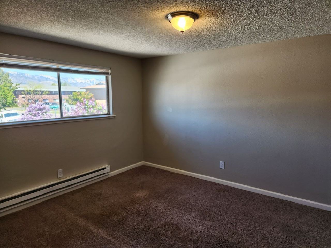 1331 Green Ct N - Photo 7 of 13