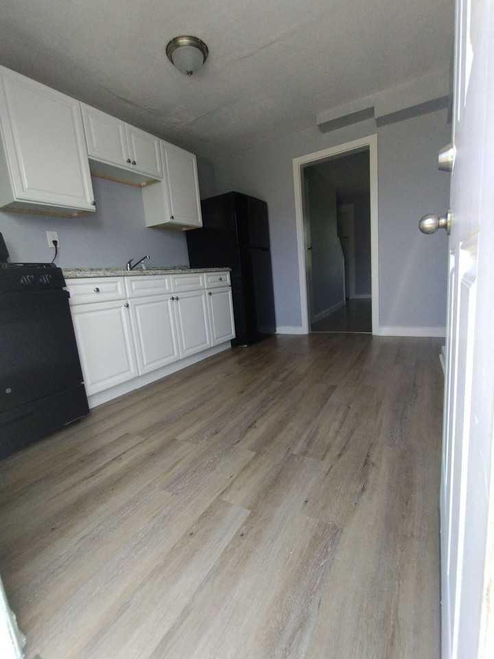 Spacious 2 bedroom apartment FOR RENT NOW in Tonawanda - Photo 5 of 5