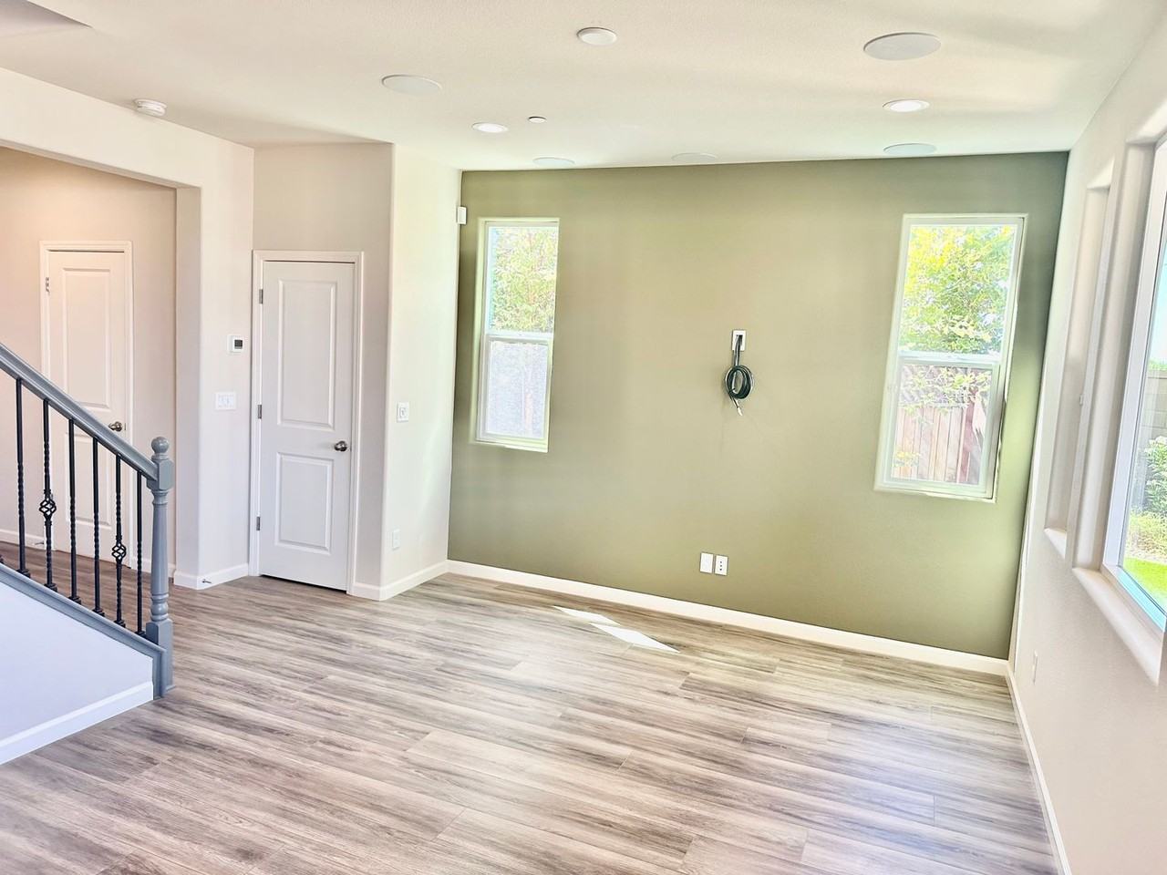 803 Wishon Ave W - Photo 3 of 37
