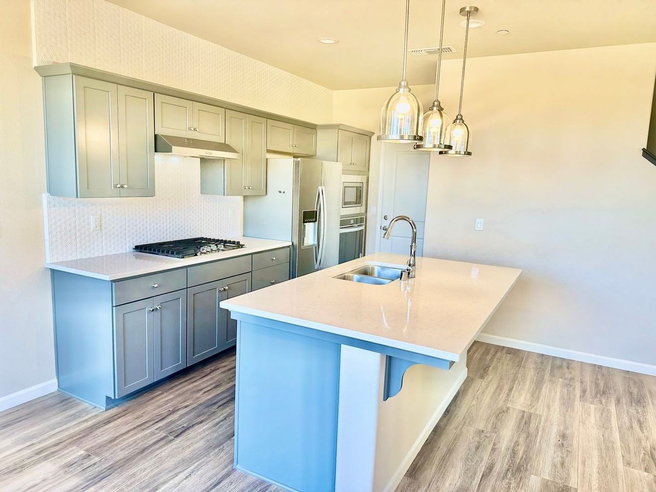 803 Wishon Ave W - Photo 5 of 37