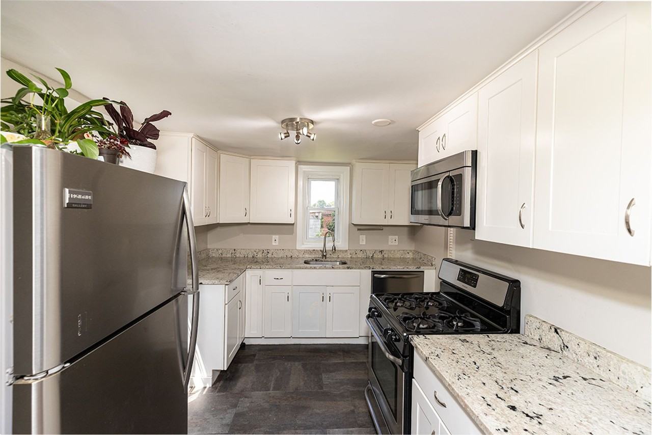 1238 U St Se - Photo 2 of 33