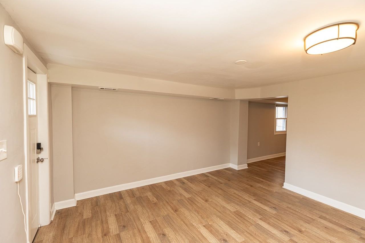 1238 U St Se - Photo 7 of 33