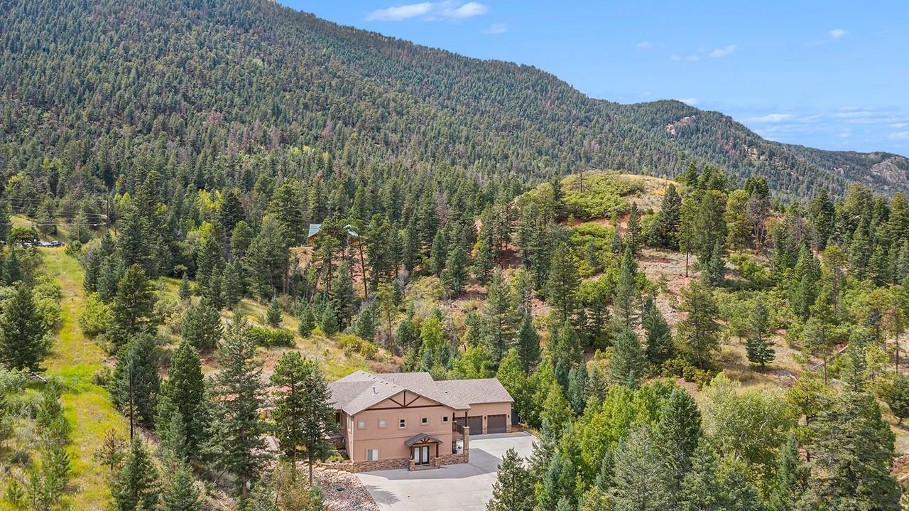 8565 Aspenglow Ln - Photo 2 of 45