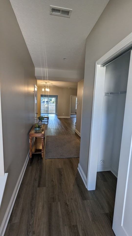 652 Treadway Blvd - Photo 4 of 10