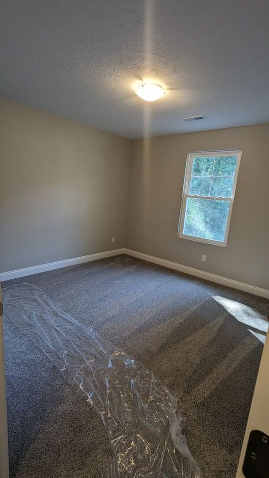 652 Treadway Blvd - Photo 5 of 10