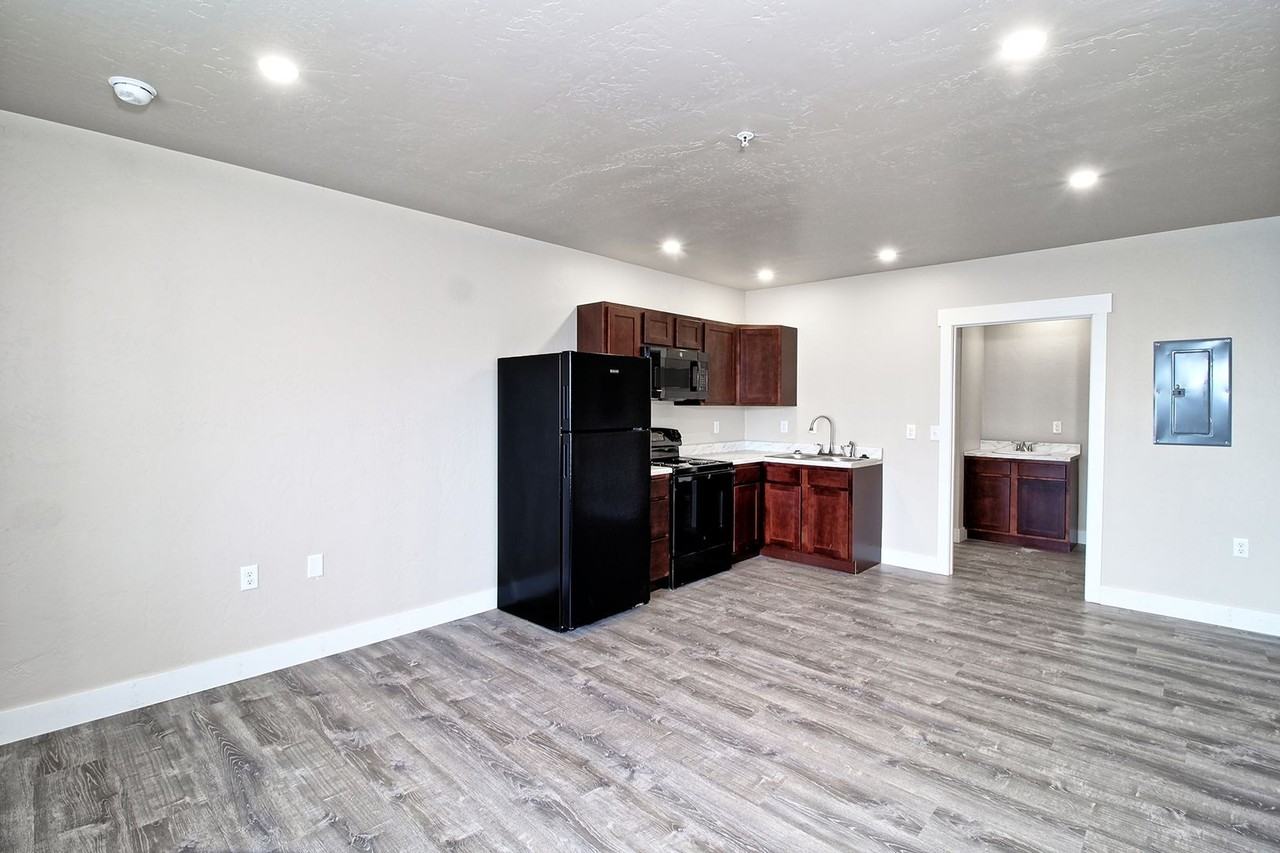 1225 North 23rd St - Photo 2 of 7
