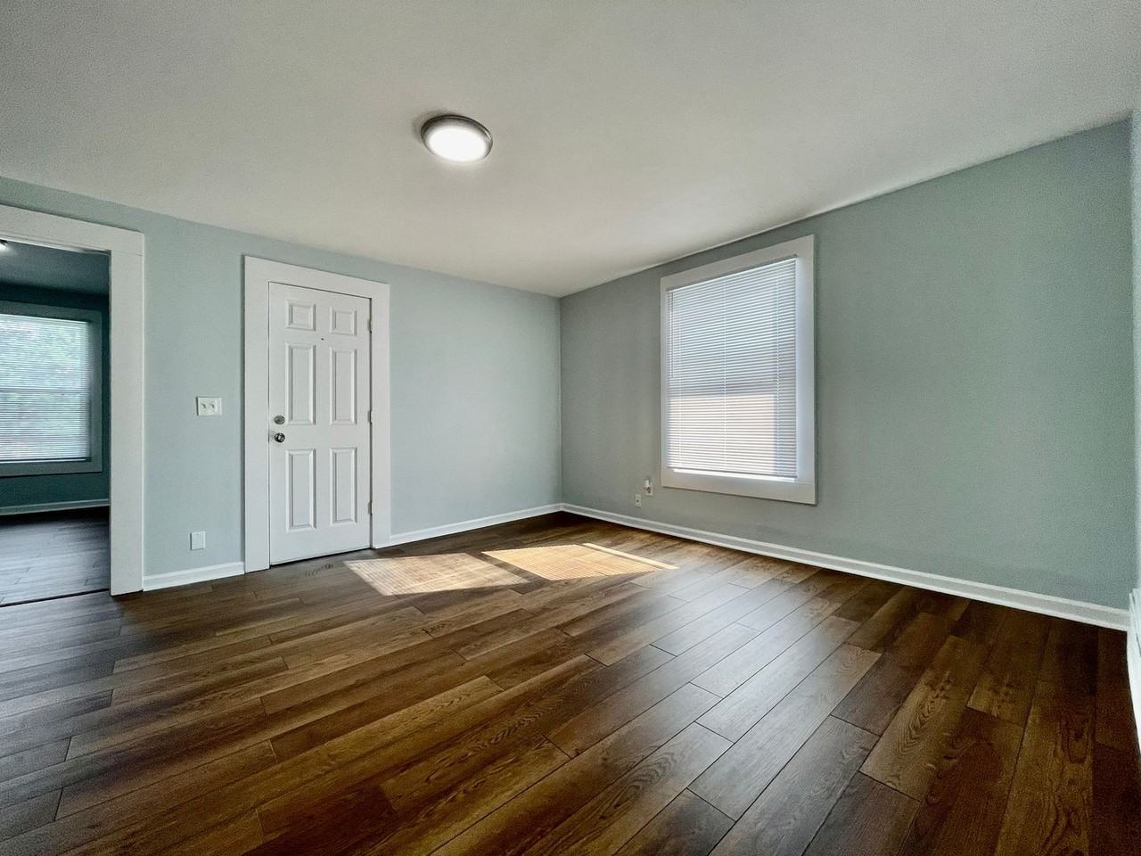 Walnut 548 - Photo 3 of 13