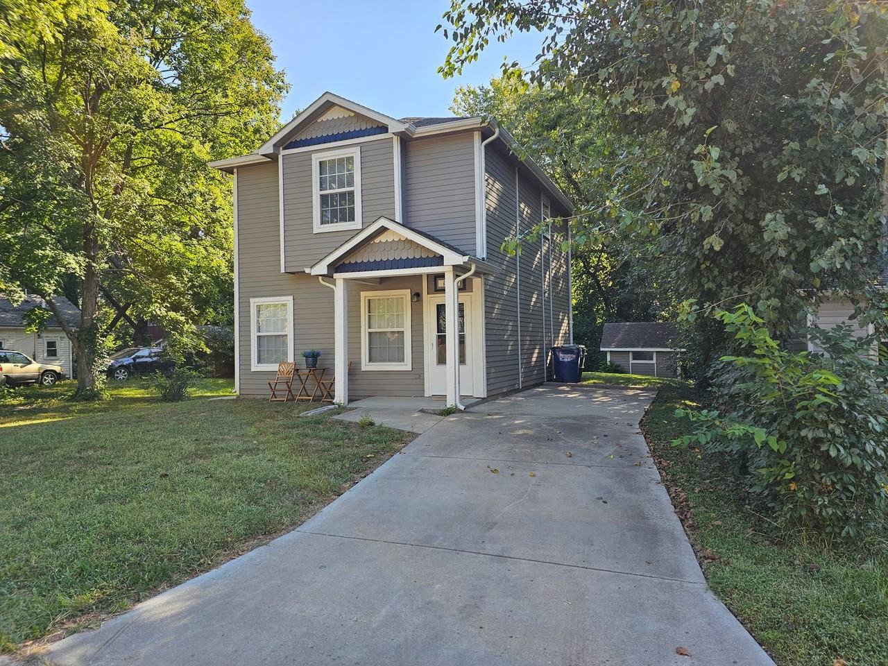 1416 Maple Lane - Photo 2 of 32