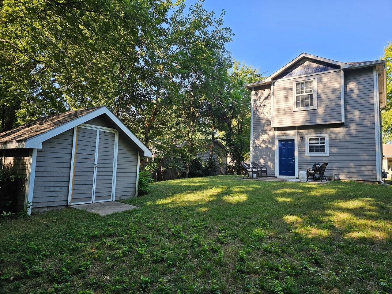 1416 Maple Lane - Photo 3 of 32