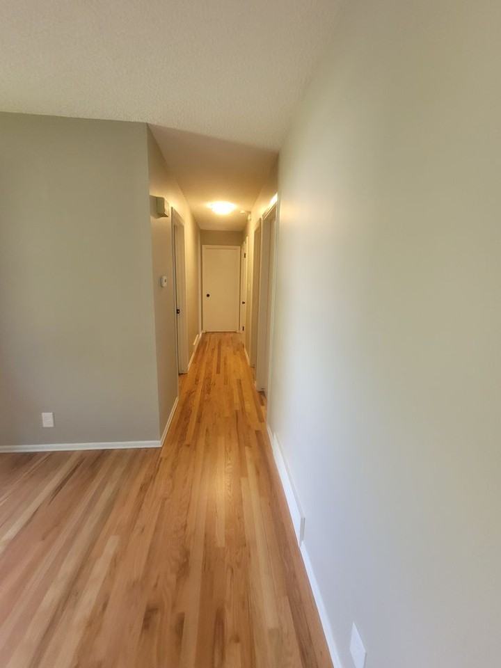 2709 Ne 63rd St - Photo 6 of 31