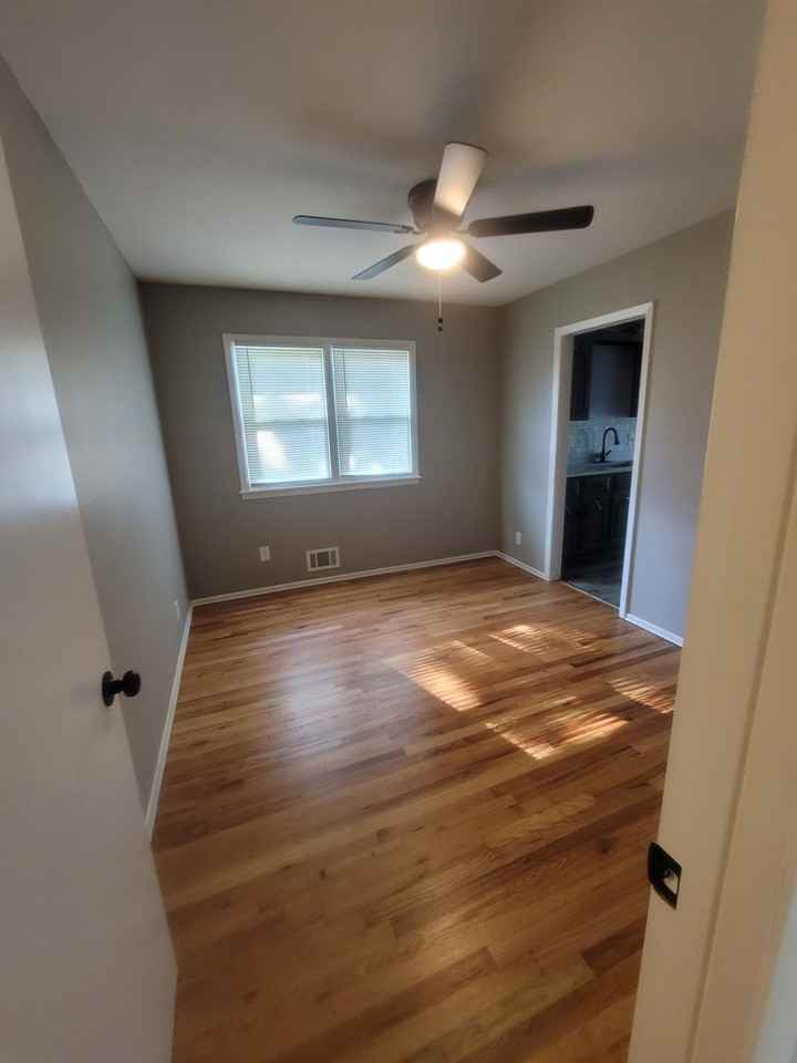 2709 Ne 63rd St - Photo 7 of 31