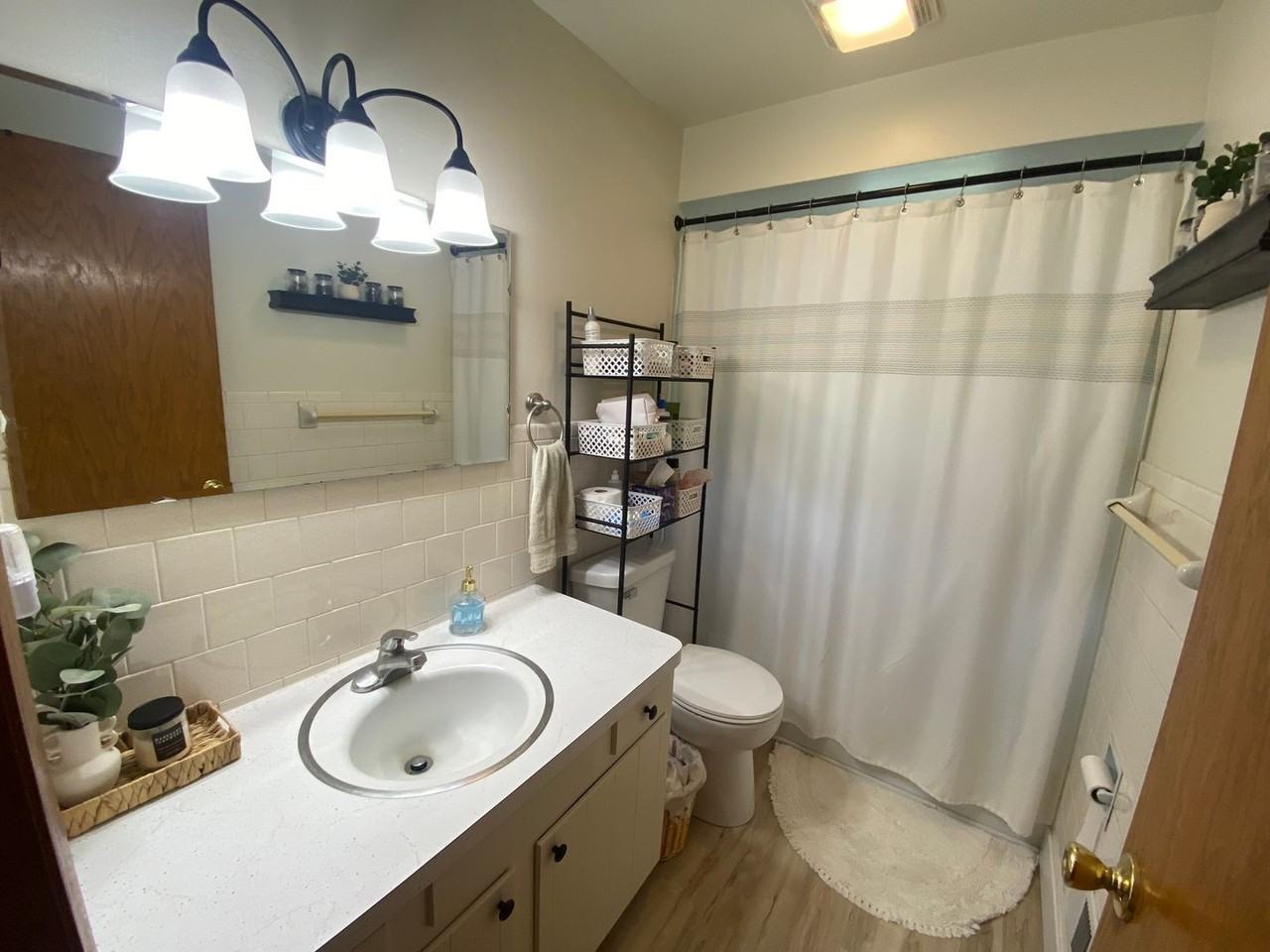 968 Grove St - Photo 5 of 12