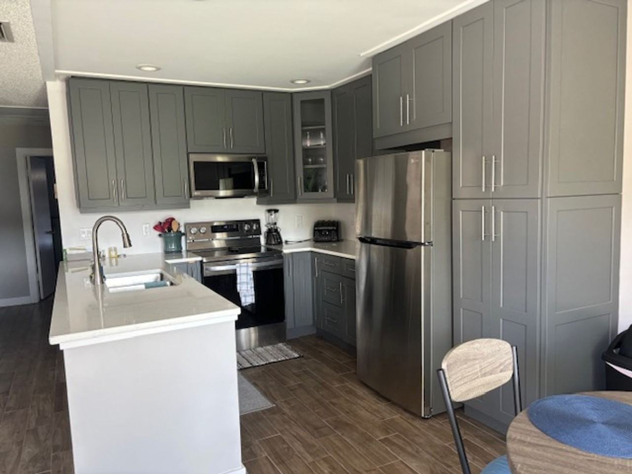 15616 Morning Dr - Photo 3 of 10