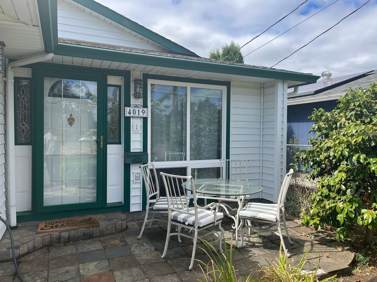 4019 Se 66th Ave - Photo 3 of 47