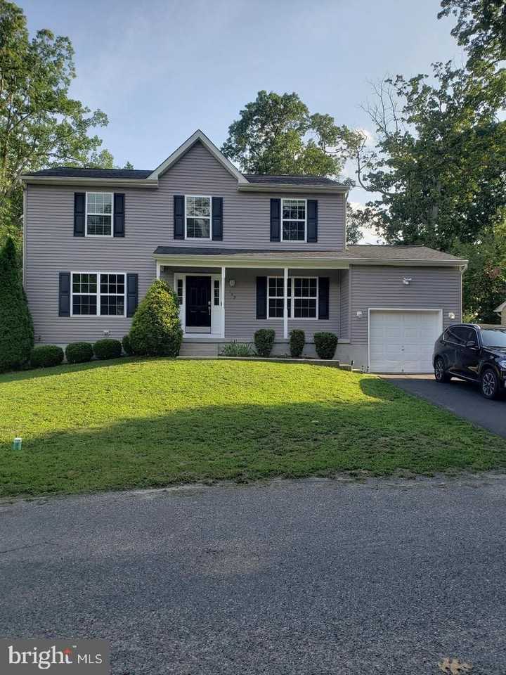 149 Auburn Ave - Photo 3 of 17