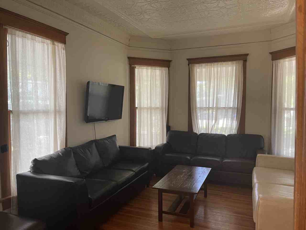 508 West Elm Street - Photo 2 of 6