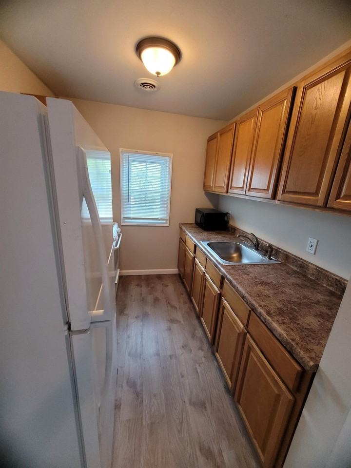 33 Mill Street - Photo 2 of 18