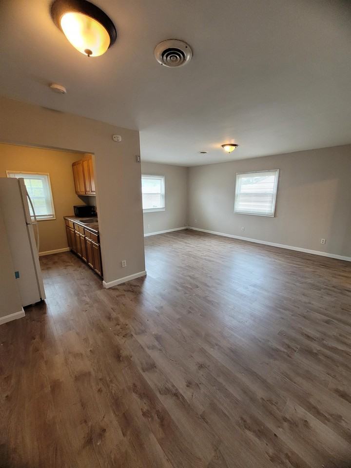 33 Mill Street - Photo 3 of 18