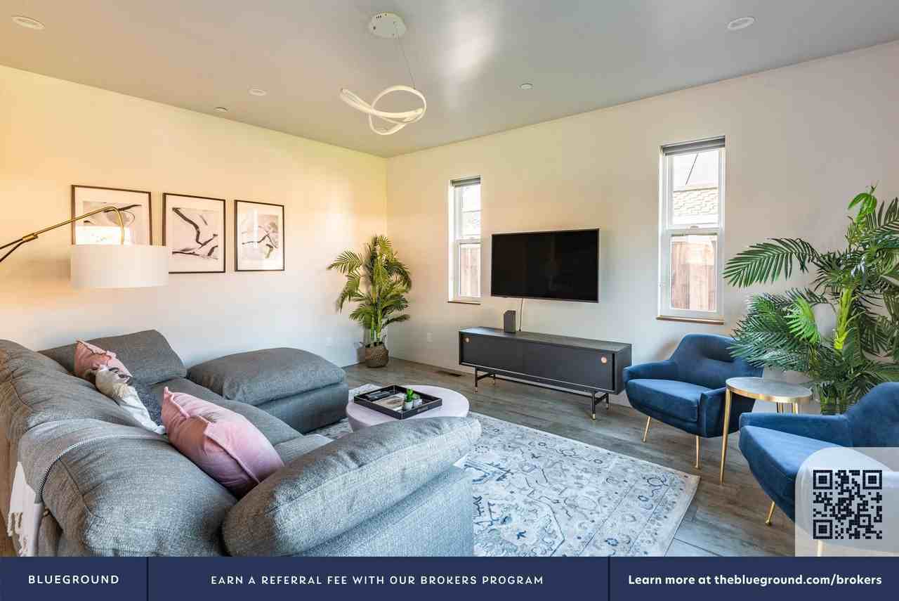 760 N 17th St #1514 - Photo 4 of 31