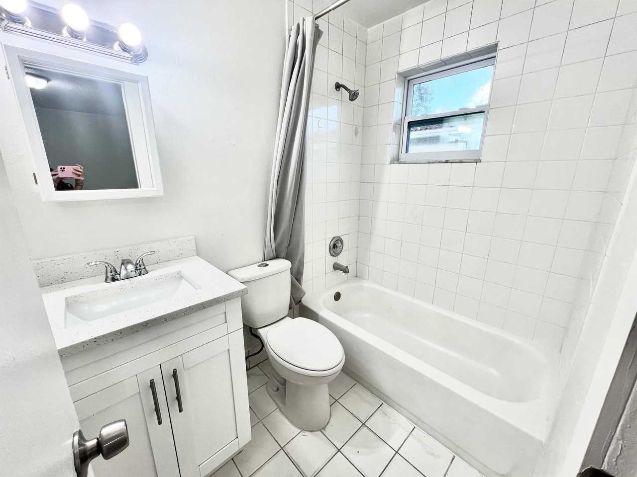 951 Southwest 7th Street - Photo 7 of 17