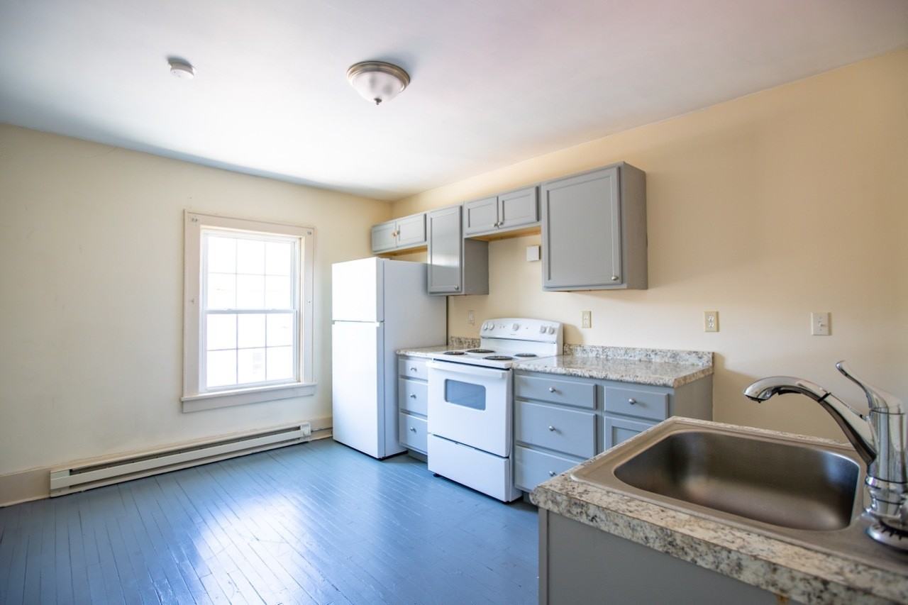 908 Main Street - Photo 2 of 10