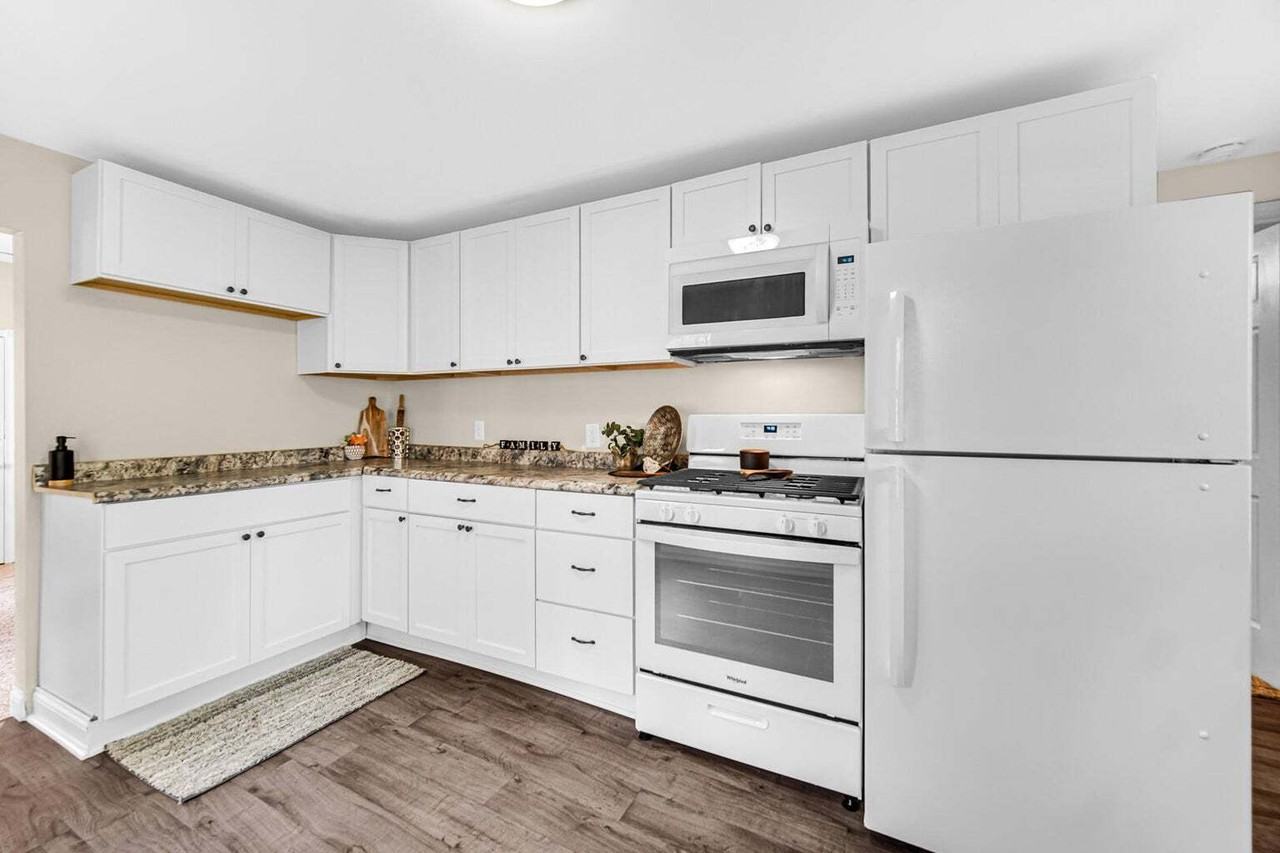 220 Hoffman Street - Photo 3 of 10