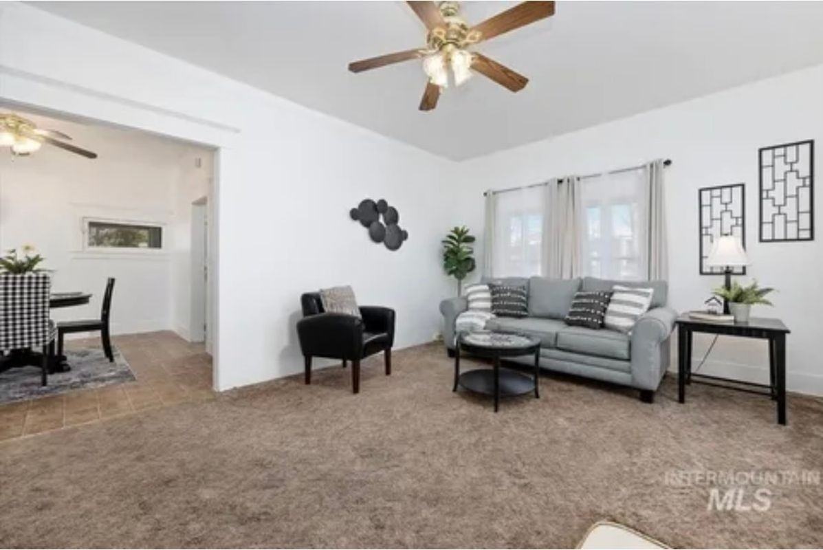 321 Utah St - Photo 3 of 10