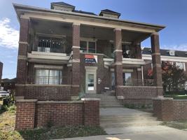 featured image of 305 E John St