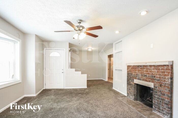 5004 E 40th St - Photo 3 of 15