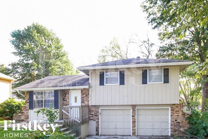 1913 Karlton Way - Photo 2 of 15