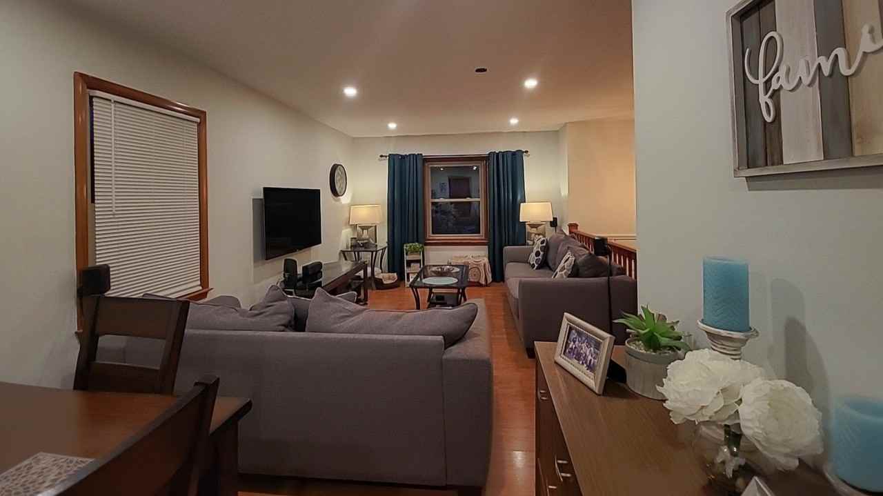 6 Yorkshire Ct #NA - Photo 3 of 11