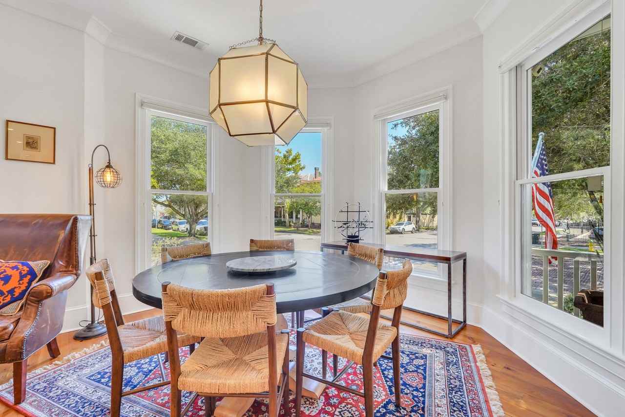 322 E Hall St #322 - Photo 4 of 36