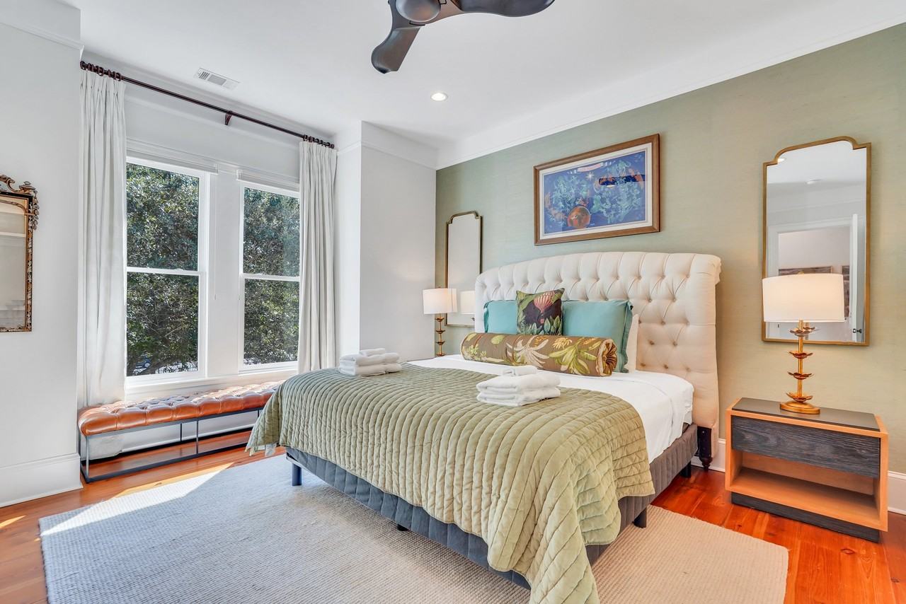 322 E Hall St #322 - Photo 5 of 36