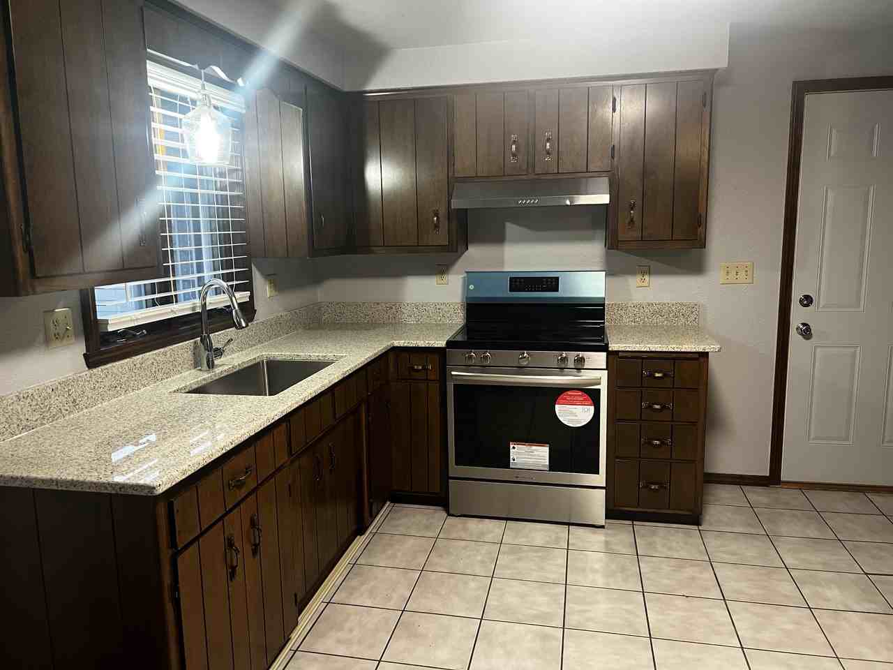1305 Lacount Rd - Photo 2 of 9