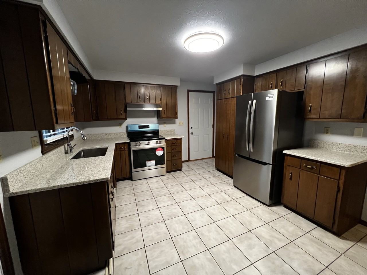 1305 Lacount Rd - Photo 3 of 9