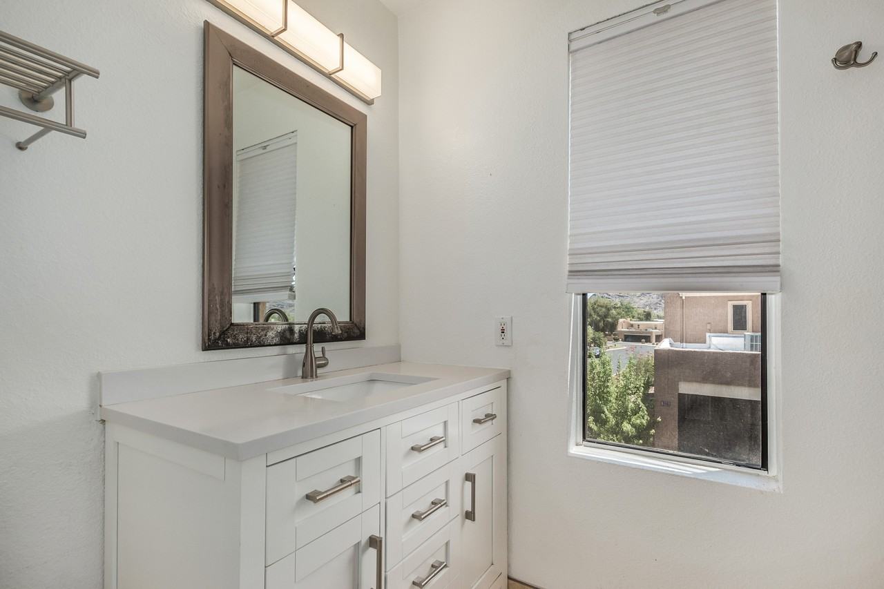 731 E North Ln #3 - Photo 7 of 13