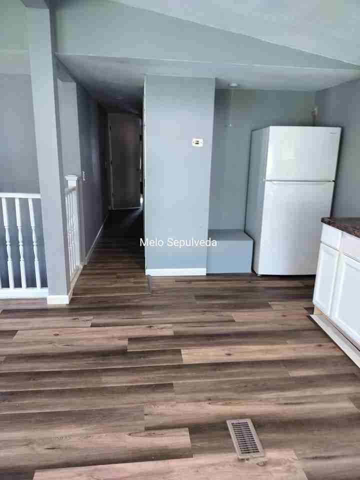 711 E Smith St #NA - Photo 3 of 26