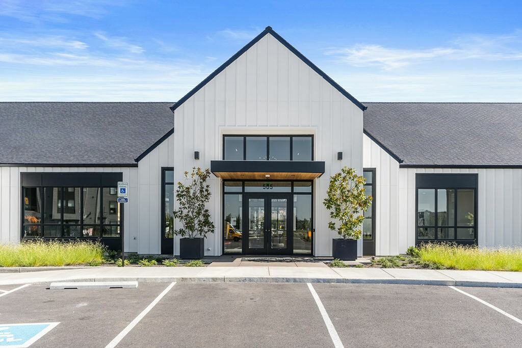 Bennington on First - Photo 5 of 50