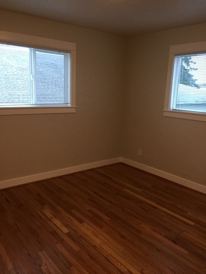 Lombardy Apartments - Photo 3 of 31