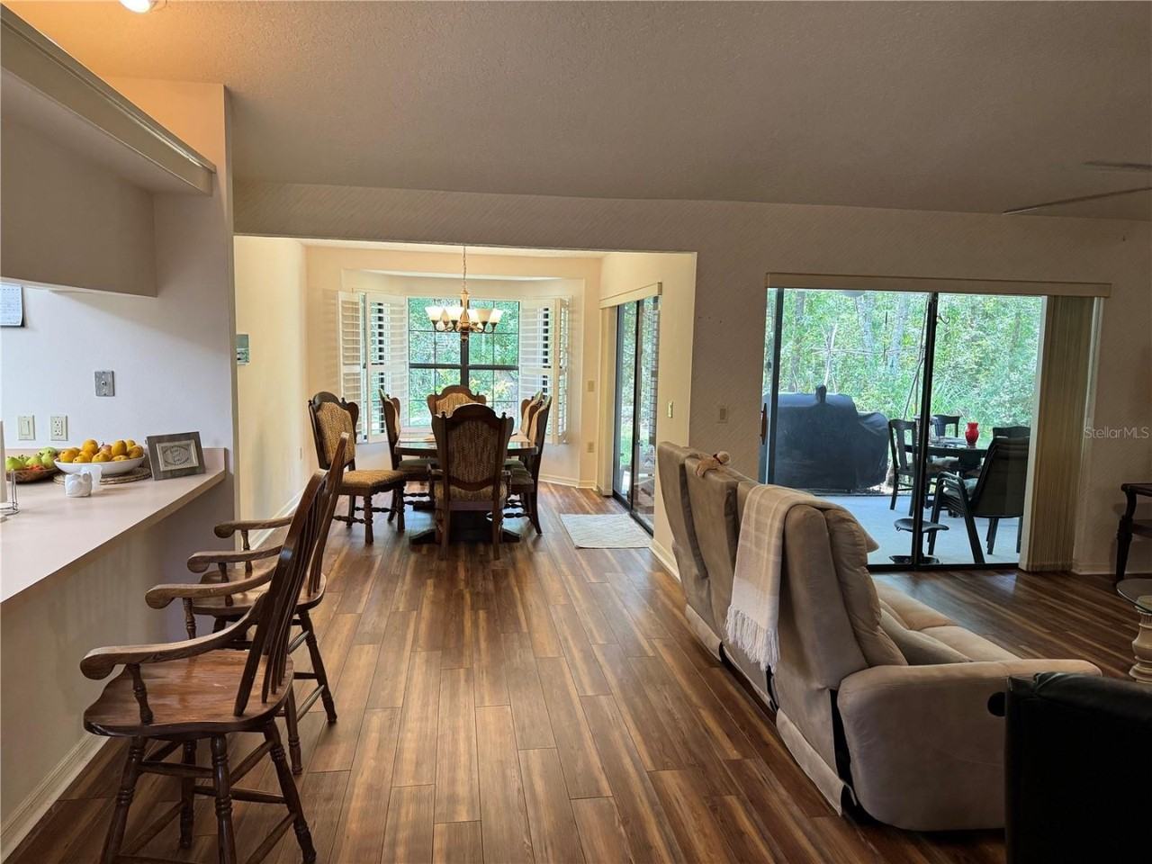 201 Pine st - Photo 3 of 10