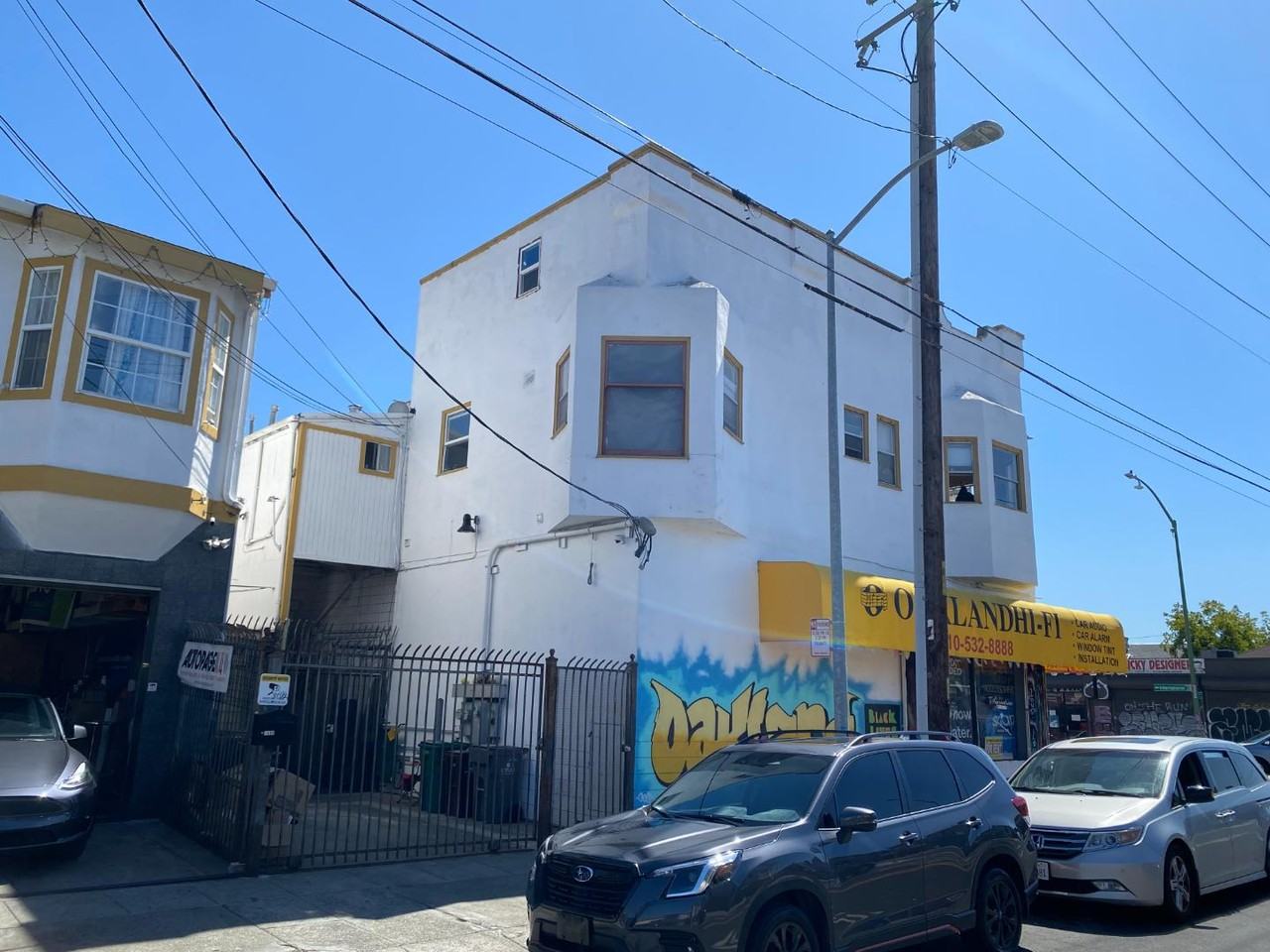 1106 International Blvd - Photo 2 of 14