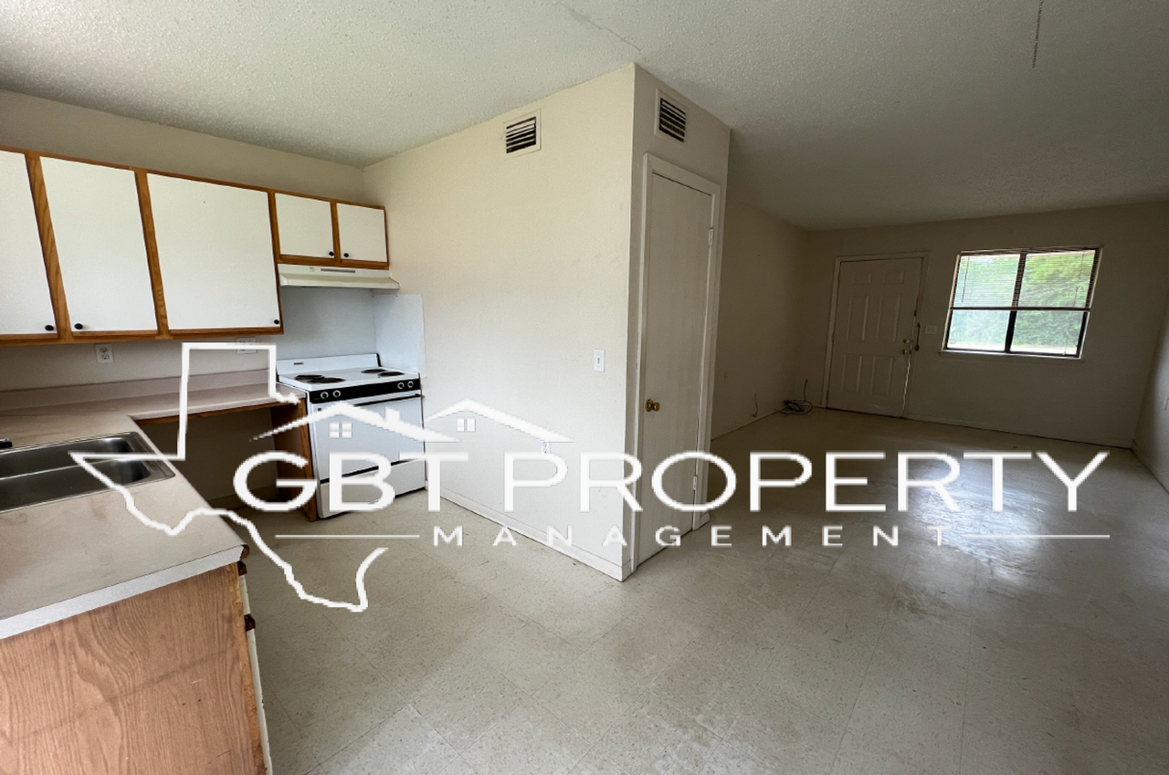 Pecan Estates - Photo 2 of 7