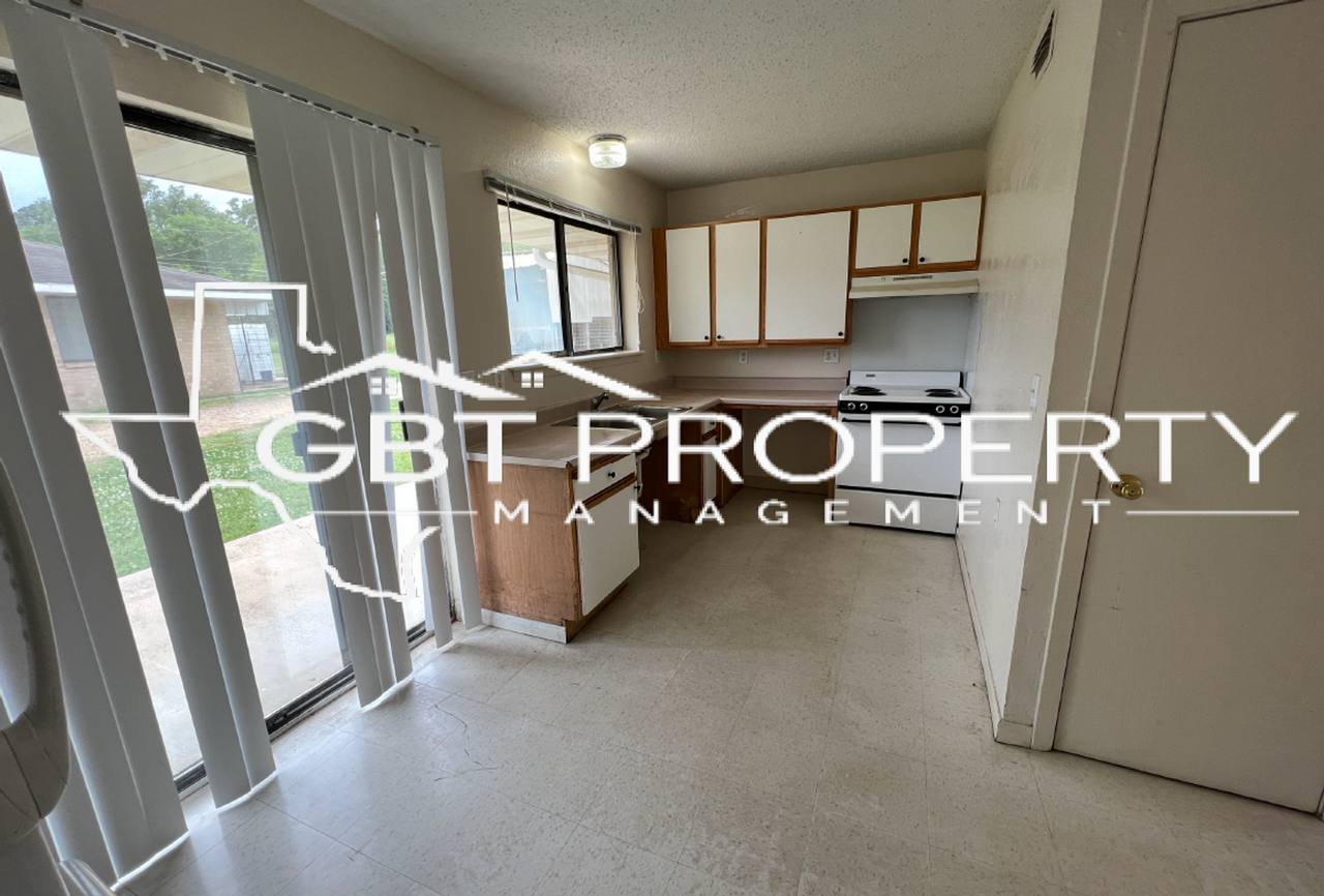 Pecan Estates - Photo 3 of 7