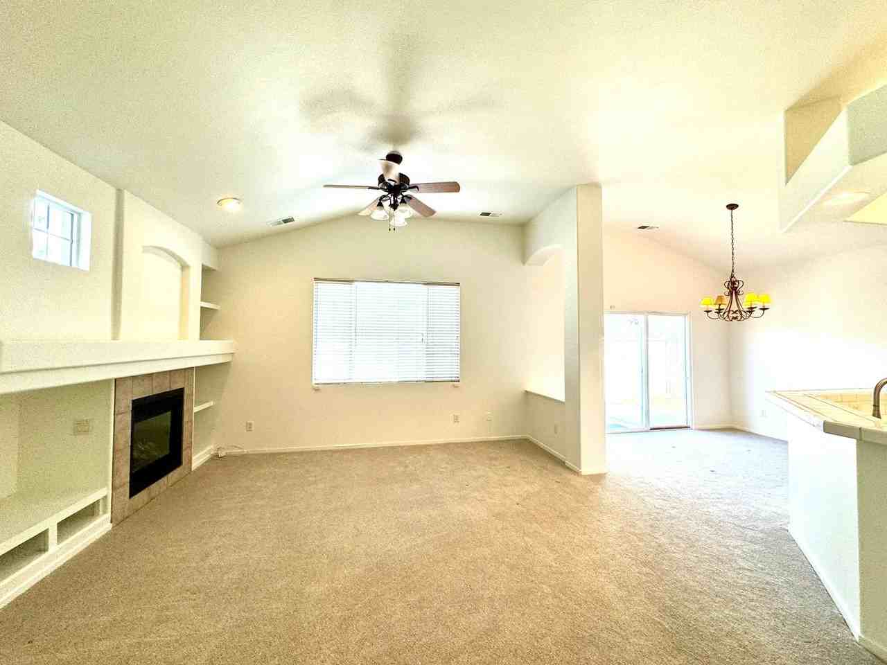 1131 Tule Dr - Photo 3 of 19