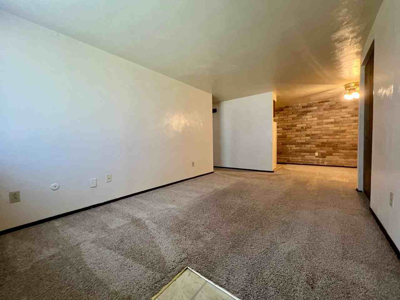 304 Kellywood Mnr - Photo 2 of 9